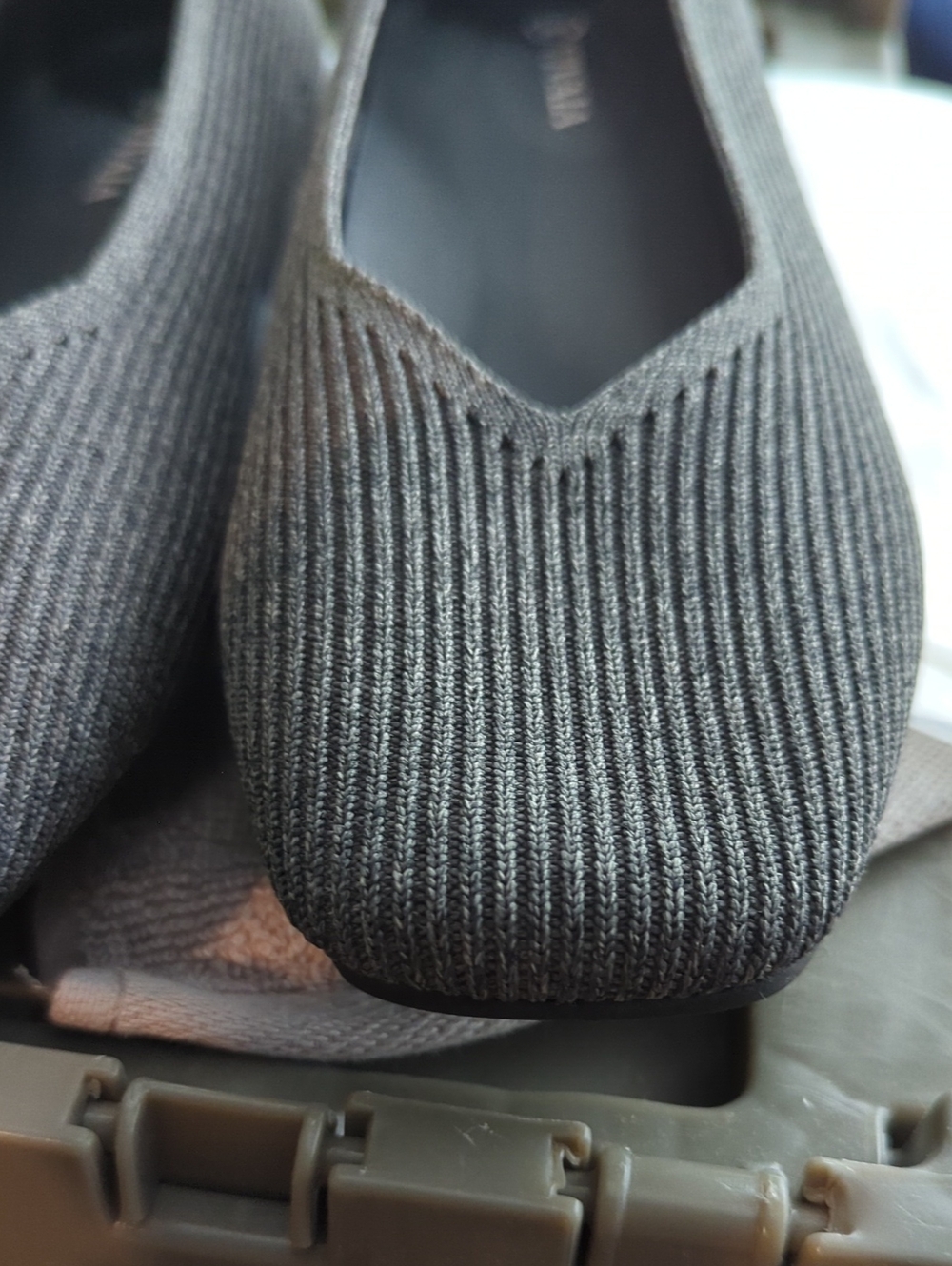 Vivaia Grey Square-Toe V-Cut Flats (Margot 2.0) Size 41.5 - Picture 6 of 7